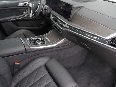 Certified 2026 BMW X7 xDrive40i AWD/4WD image 10