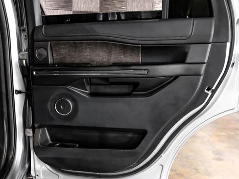 Used 2021 Ford Expedition Limited image 39