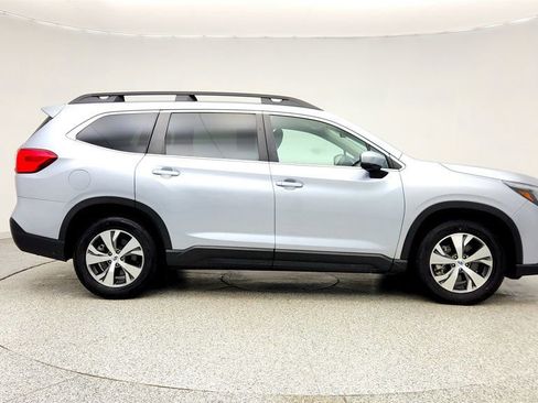 Used 2024 Subaru Ascent Premium w/ Convenience Package image 4