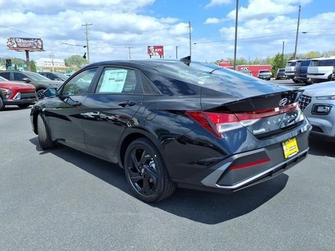 New 2026 Hyundai Elantra Sport FWD image 7