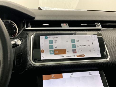 Used 2023 Land Rover Range Rover Velar S image 5