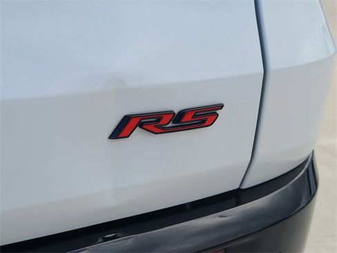 Used 2024 Chevrolet Traverse RS image 10