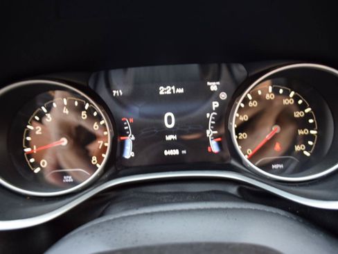 Used 2020 Jeep Compass Latitude w/ Popular Equipment Group FWD image 11