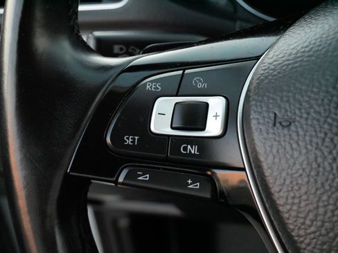 Used 2017 Volkswagen Passat 1.8T R-Line image 26