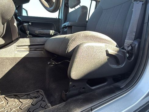 Used 2012 Jeep Liberty Sport image 21