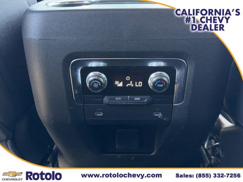 Used 2024 GMC Yukon SLT RWD image 15