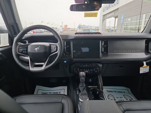 New 2025 Ford Bronco Badlands w/ Sasquatch Package image 13