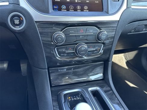 Certified 2022 Chrysler 300 Touring image 25