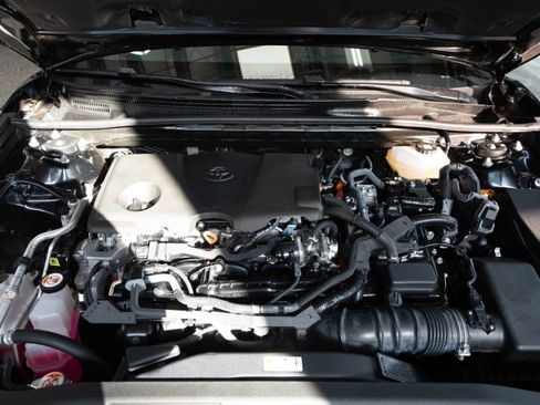 Used 2025 Toyota Camry LE image 30