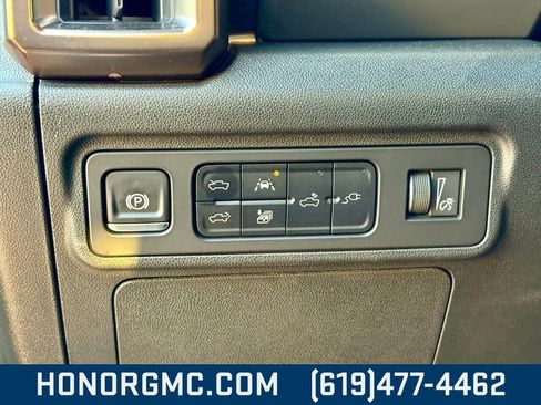 Used 2025 GMC Hummer EV 2X w/ Extreme Off-Road Package image 13