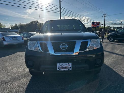 Used 2016 Nissan Frontier SV AWD/4WD image 2