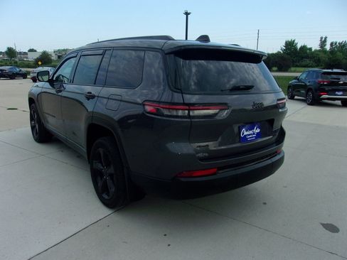 Used 2024 Jeep Grand Cherokee L Altitude AWD/4WD image 7