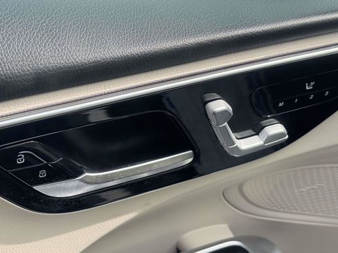 Used 2023 Mercedes-Benz C 300 4MATIC Sedan image 27