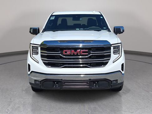 Used 2025 GMC Sierra 1500 SLT RWD image 2