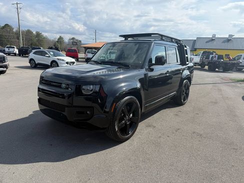 Used 2024 Land Rover Defender 130 S image 2