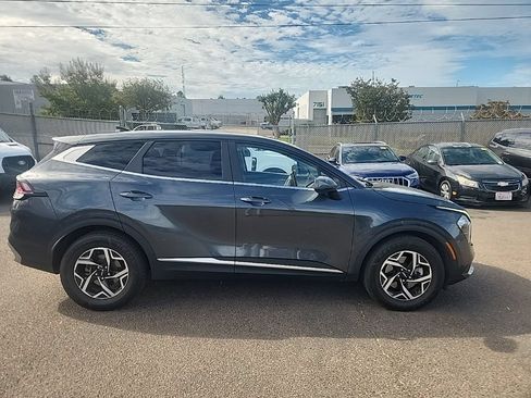 Used 2023 Kia Sportage LX FWD image 16