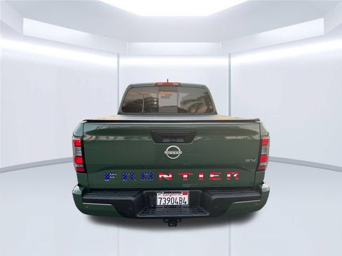 Used 2023 Nissan Frontier SV w/ SV Convenience Package RWD image 4