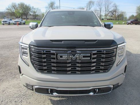 New 2026 GMC Sierra 1500 Denali Ultimate AWD/4WD image 12