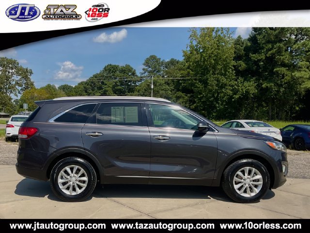 Used 2017 Kia Sorento FWD image 8