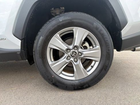 Used 2025 Toyota RAV4 XLE AWD/4WD image 34