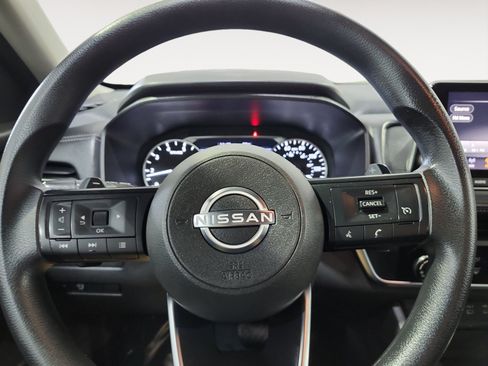 Used 2024 Nissan Rogue S AWD/4WD image 12