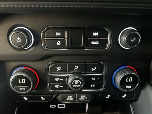 Used 2023 Chevrolet Tahoe Z71 w/ Off-Road Capability Package image 30