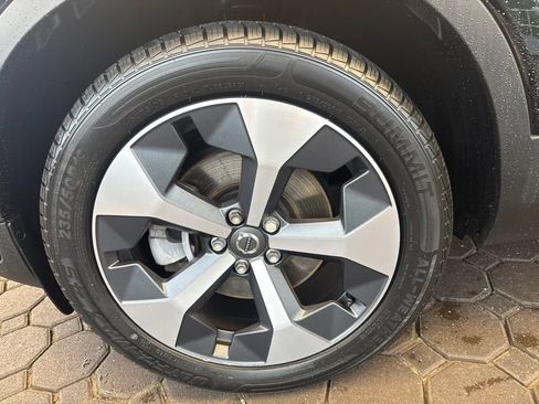 Used 2023 Volvo XC40 B5 Plus w/ Driver Assist Package AWD/4WD image 13