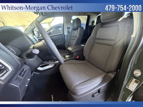 Used 2023 Nissan Frontier SV w/ Technology Package image 9