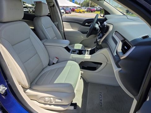 Certified 2023 GMC Acadia Denali w/ Denali Ultimate Package image 14