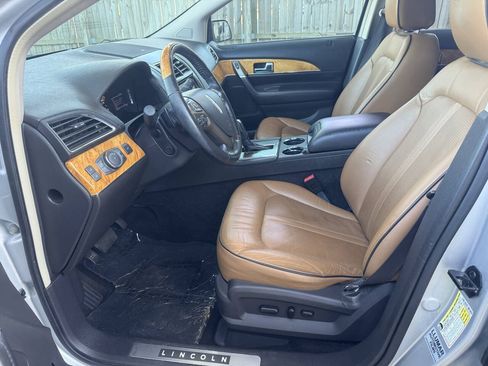 Used 2013 Lincoln MKX FWD image 10