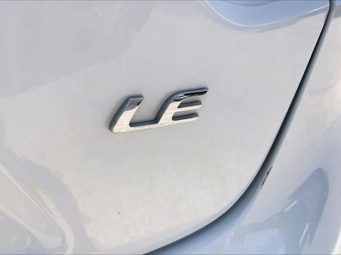 Used 2023 Toyota Corolla LE FWD image 10