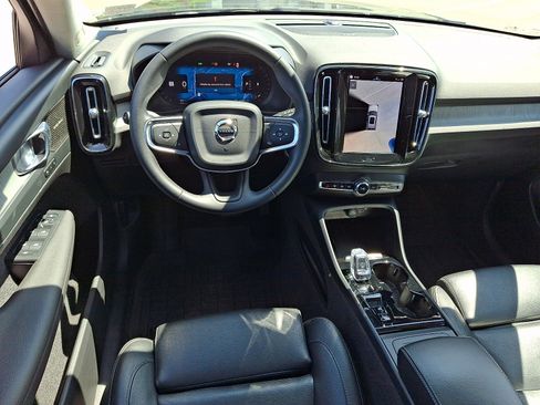 Certified 2024 Volvo XC40 B5 Plus w/ Protection Package Premier AWD/4WD image 12