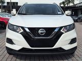 Used 2020 Nissan Rogue Sport SV image 2