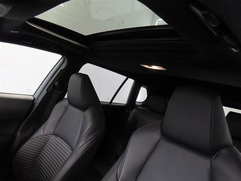 Used 2024 Toyota Corolla Cross AWD Hybrid image 18