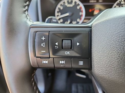 Used 2025 Nissan Rogue SV AWD/4WD image 24