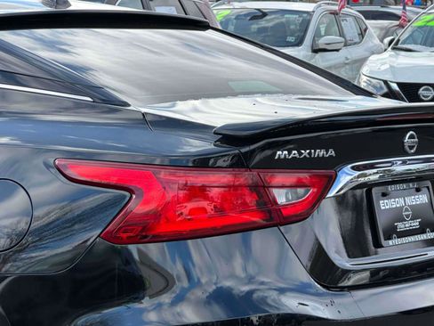 Used 2017 Nissan Maxima Platinum image 8