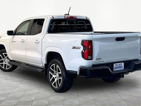 Used 2023 Chevrolet Colorado Z71 w/ Z71 Convenience Package 2 AWD/4WD image 4