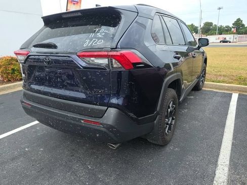 Used 2025 Toyota RAV4 XLE w/ Convenience Package FWD image 4