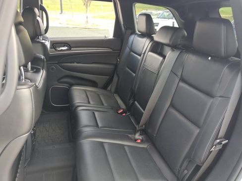 Used 2020 Jeep Grand Cherokee High Altitude AWD/4WD image 19