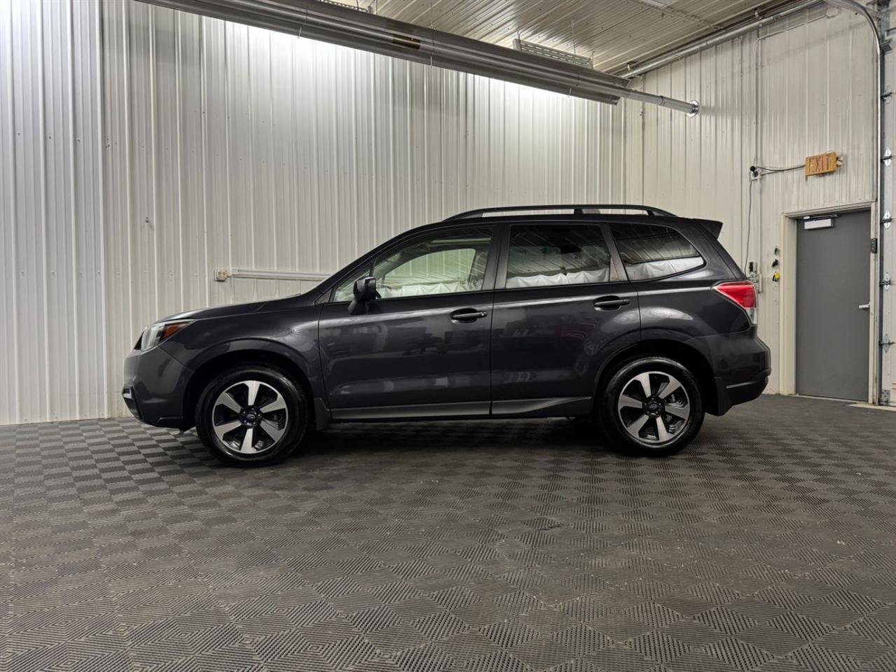 Used 2018 Subaru Forester 2.5i Premium AWD/4WD image 2