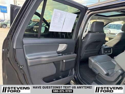 Used 2025 Ford Expedition Max Active AWD/4WD image 35