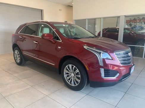 Used 2018 Cadillac XT5 Luxury w/ Driver Awareness Package AWD/4WD image 8