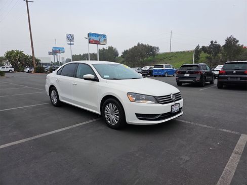 Used 2014 Volkswagen Passat 1.8T S image 3