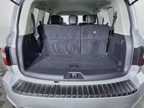 Used 2024 Nissan Armada SV AWD/4WD image 14