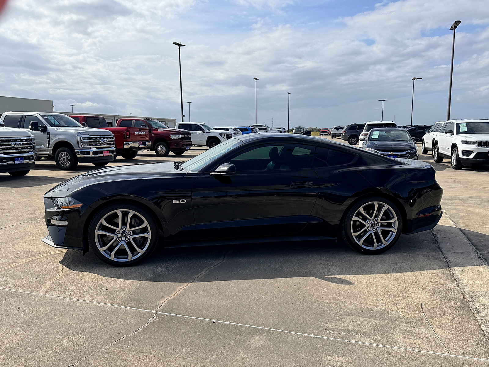 Used 2023 Ford Mustang GT Premium w/ Equipment Group 401A RWD image 4