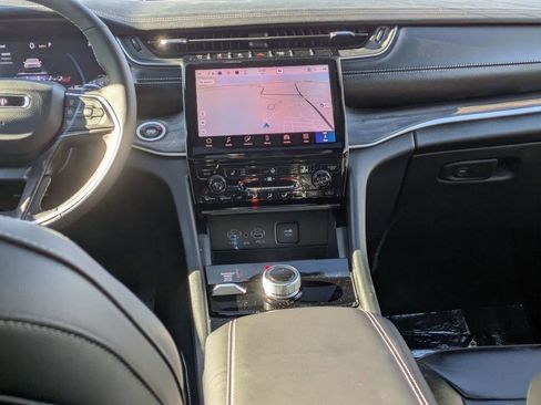 New 2025 Jeep Grand Cherokee L Limited image 27