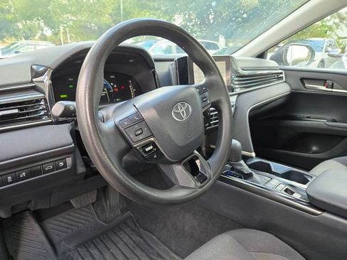 Used 2025 Toyota Camry LE FWD image 13