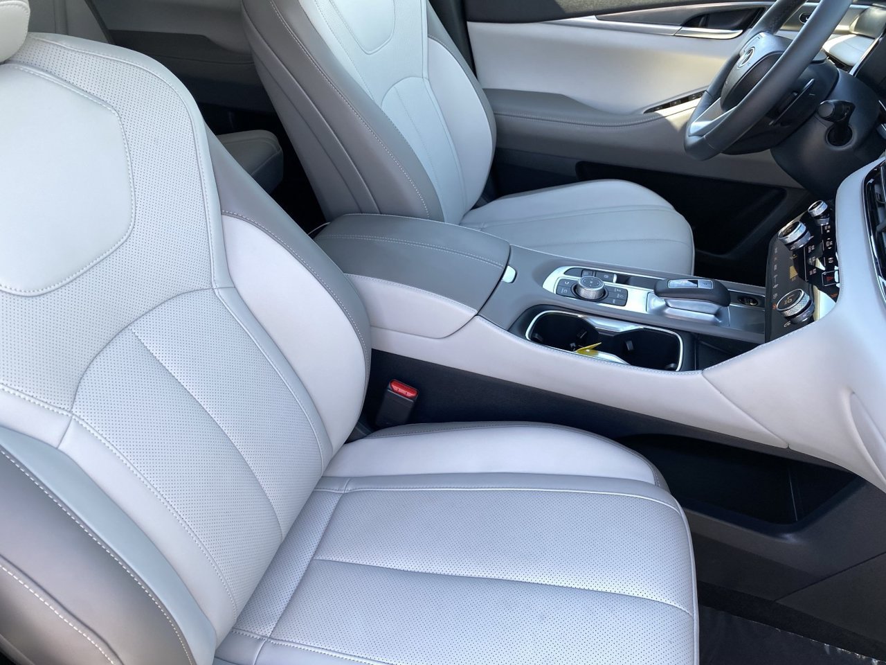 Certified 2027 INFINITI QX60 Luxe w/ Cargo Package FWD image 11