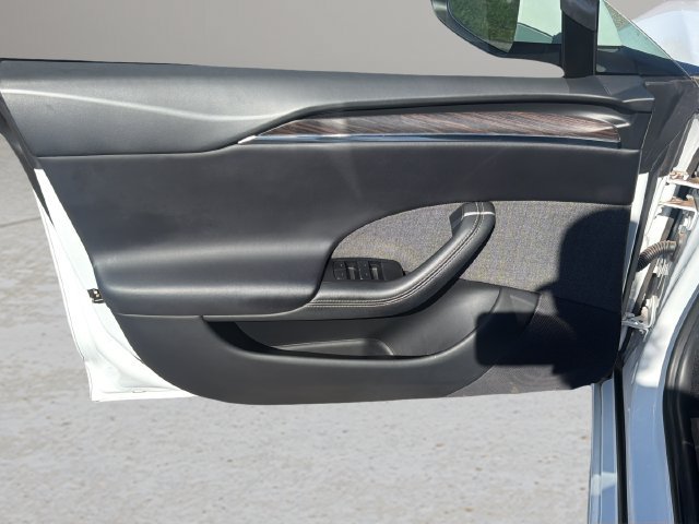 Used 2022 Tesla Model S AWD/4WD image 16