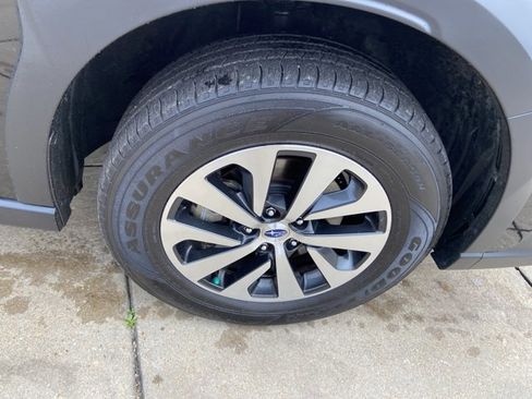 Used 2024 Subaru Outback Premium image 30